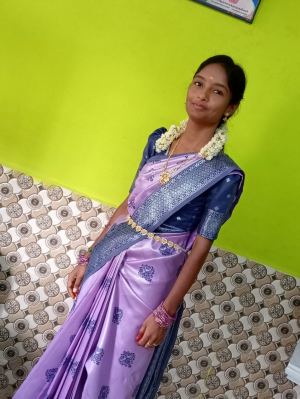 R பத்மபிரியா