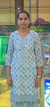 V.காயத்ரி