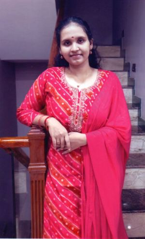 B.மதுமிதா