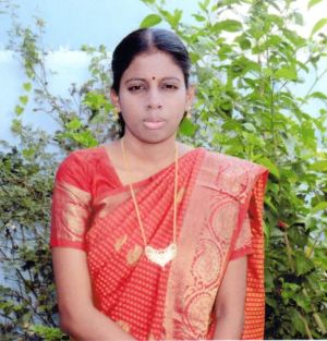 b நந்தினி  