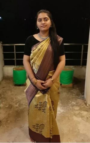 R.காவியா 