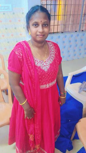 V.நிவேதா