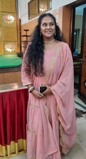 T.காயத்ரி