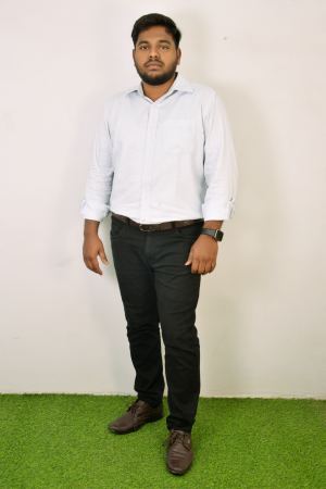 S லோகேஷ் 