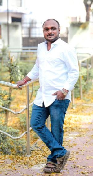 E.மகேஷ்குமார்