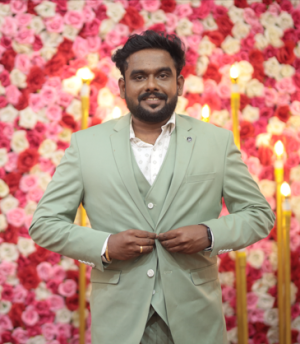 E.தினேஷ்