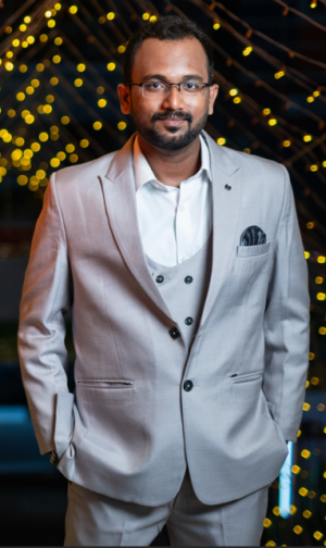 V.அருள்வேல்