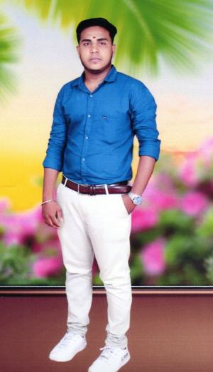 M விக்னேஷ்குமார்  