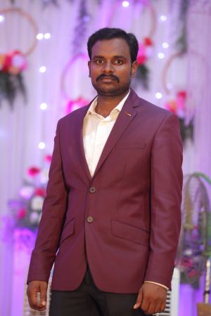 V.சுரேஷ்