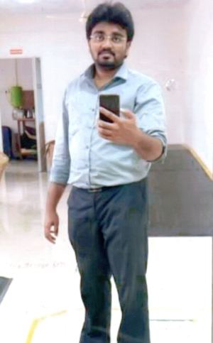 A V  கார்த்திக் 