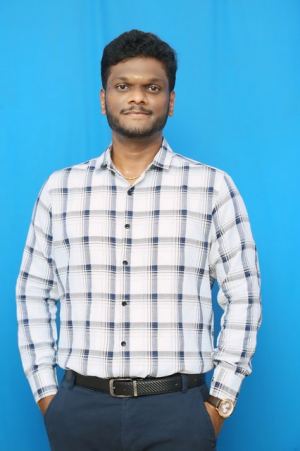 J.விக்னேஷ்ஆனந்த்