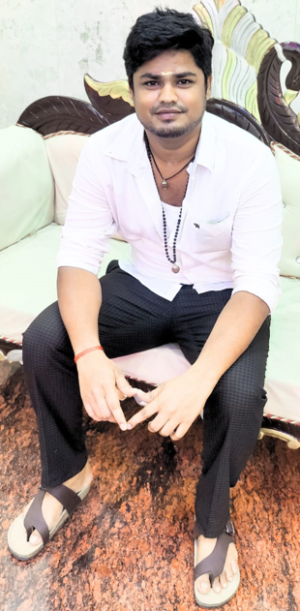 b.சுரேஷ் குமார் 