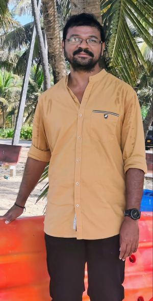 A.R.தினேஷ்குமார்