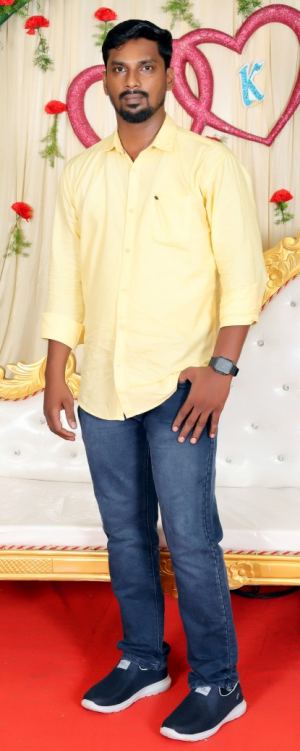 R.விக்னேஷ்