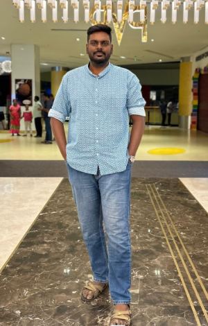 S விக்னேஷ்