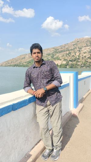 r வினோத்