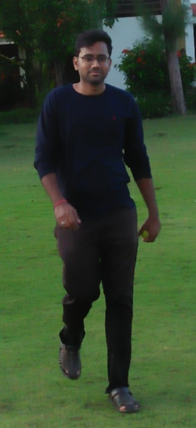 M.விக்னேஷ்