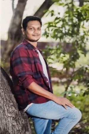 வீ.வீரவினோத்