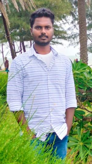 V.விக்னேஷ்