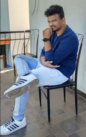 V.சஞ்சய்