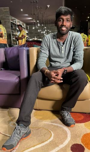 R.தேவகுமரன்