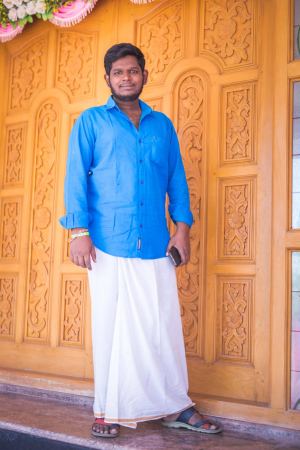 E விக்னேஷ்குமார்  