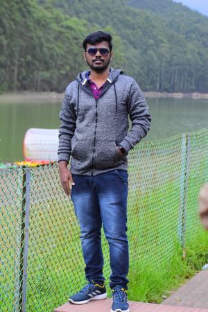 R தணிகைவேல்