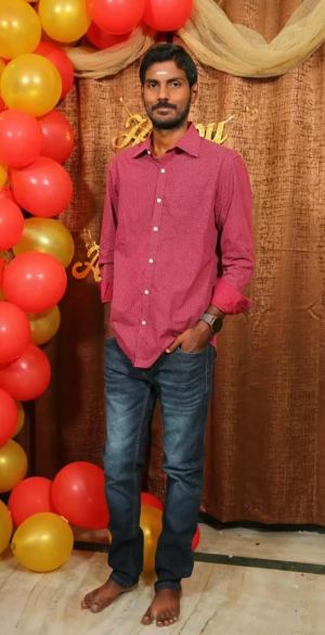 m விக்னேஷ் 