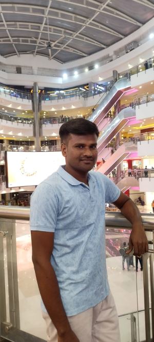 B.விக்னேஷ்