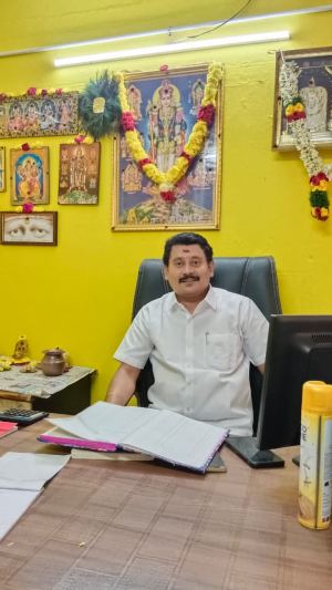 r t  அருள் முருகன் B Tech