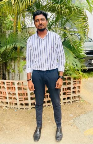 வி.ரோகித் 