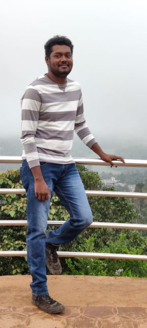 v கோபிநாத்     B Sc மத்திய அரசுப்பணி