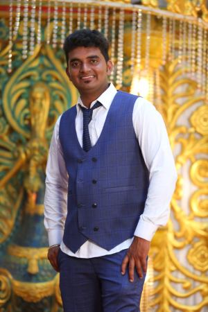 D.நேதாஜி