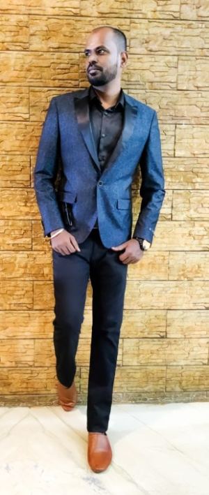 V கெளதம்   bE