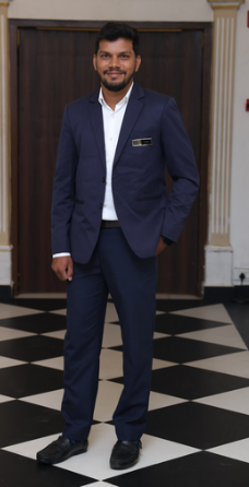 v k சந்தோஷ் சிவன்