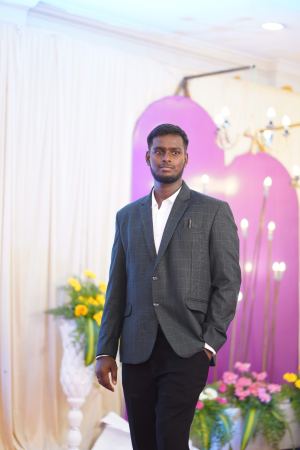 u புவனேஷ்  B Com